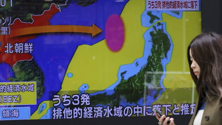 Η Βόρεια Κορέα εκτόξευσε πύραυλο ο οποίος πέρασε πάνω από την Ιαπωνία και κατέπεσε στον Ειρηνικό Ωκεανό