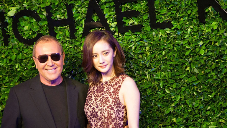 Η Yang Mi είναι η νέα παγκόσμια πρέσβειρα του Michael Kors