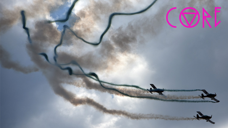 Athens Flying Week: Όσα συνέβησαν την πρώτη ημέρα του εντυπωσιακού air-show