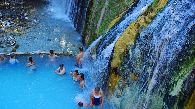 Αναδιανομή δελτίων κοινωνικού-ιαματικού τουρισμού και εκδρομών