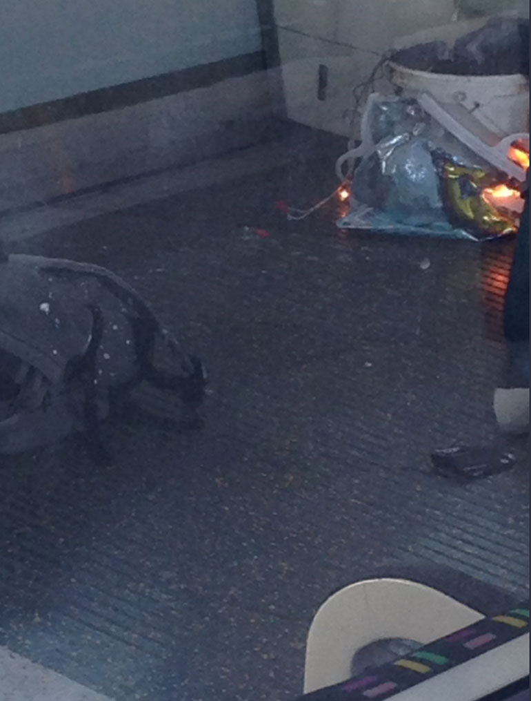 Η τσάντα που εξερράγη