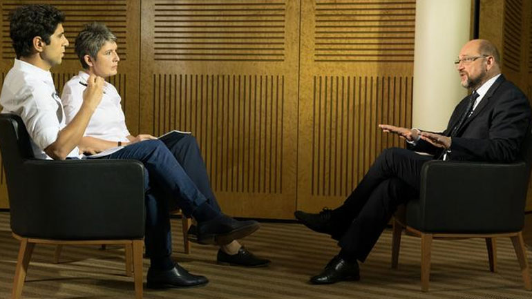 Σουλτς: «Δεν γονατίζω μπροστά στον Ερντογάν»