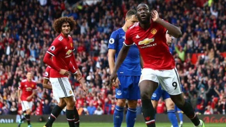 Στην κορυφή η Γιουνάιτεντ, 4-0 την Έβερτον