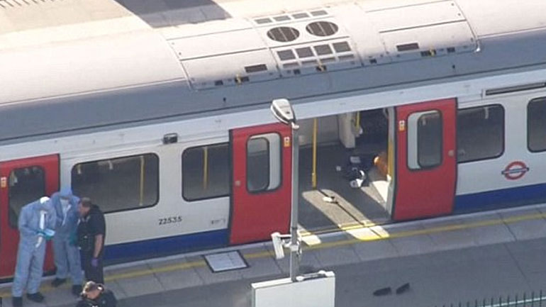 Σε εξέλιξη οι έρευνες για τη βομβιστική επίθεση στο μετρό του Λονδίνου