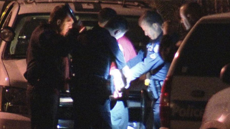 ΗΠΑ: Μητέρα «συνέλαβε» το φίλο της γυμνό… πάνω από την κόρη της