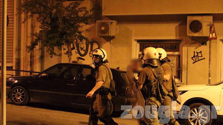 Τραυματίστηκε 16χρονος που προσπάθησε να δραπετεύσει από περιπολικό