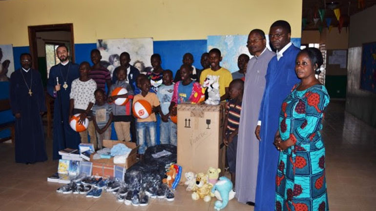 Κονγκό: Επίσκεψη του Επισκόπου Μπραζαβίλ και Γκαμπόν σε ορφανοτροφείo