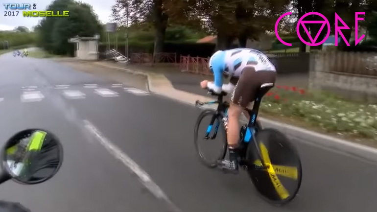 Έφυγε το τιμόνι με 60 χιλιόμετρα την ώρα