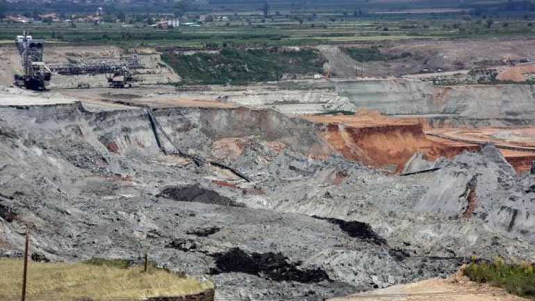 Κινητοποιήσεις αποφάσισαν οι κάτοικοι στο Αμύνταιο μετά την κατολίσθηση