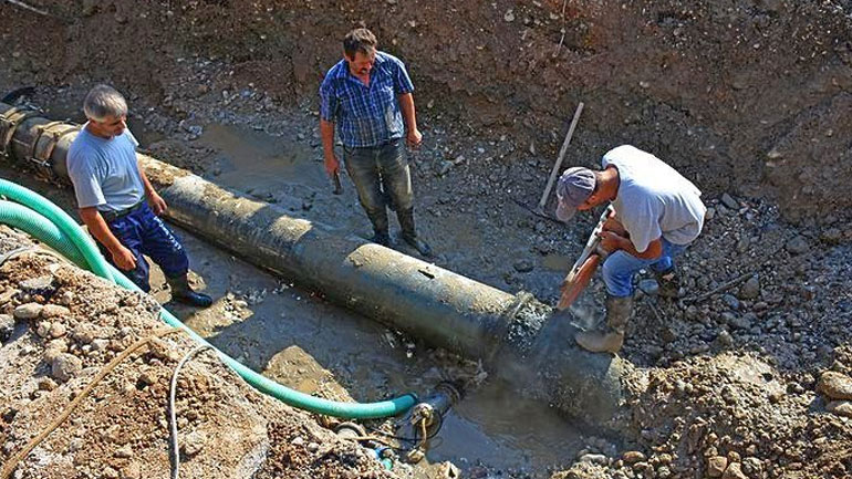 Αυτοψία αντιπεριφερειάρχη σε έργα της Περιφέρειας Αττικής στο Ίλιον