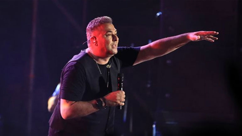 Το ξέσπασμα του Αντώνη Ρέμου σε συναυλία: «Τόσο μίσος και τόσο κακό απέναντί μου…»