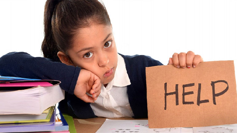 Πώς να βοηθήσετε τα παιδιά με τα μαθήματά τους στο σπίτι