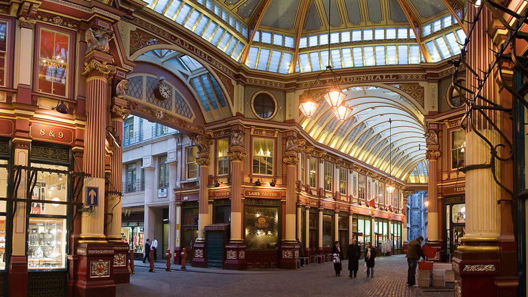 Η αγορά Λίντενχολ του Λονδίνου εκκενώθηκε έπειτα από πληροφορίες για ύποπτο δέμα