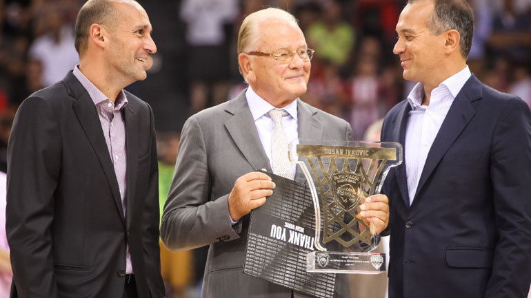 Το αντίο του Ολυμπιακού στον «θρύλο» των πάγκων, Ντούσαν Ίβκοβιτς