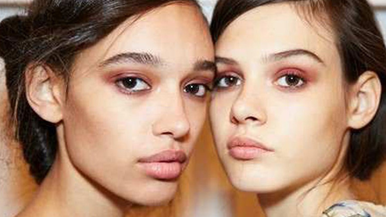 Η beauty editor του govastileto.gr σου αποκαλύπτει τη Νο1 τάση στο μακιγιάζ την ερχόμενη Άνοιξη-Καλοκαίρι