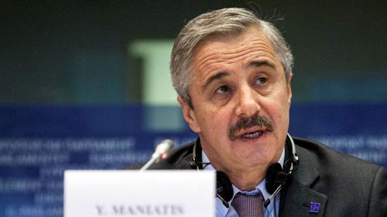 Μανιάτης και Πόντας κατέθεσαν τις 1.000 υπογραφές για την ηγεσία της Κεντροαριστεράς