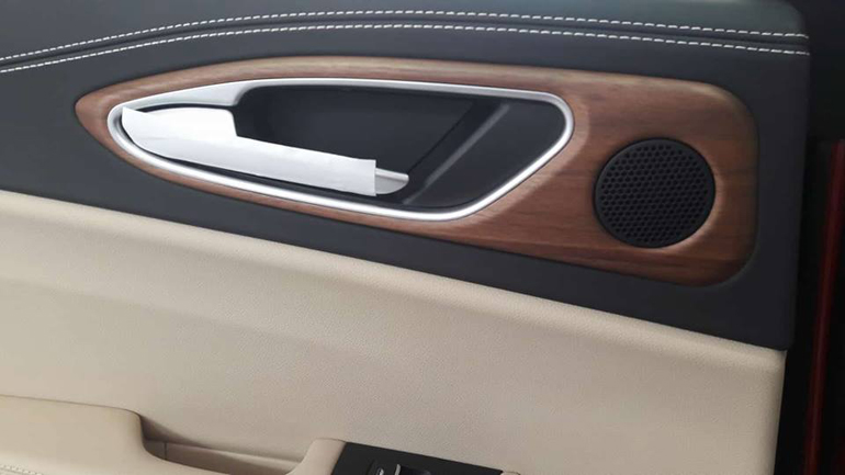 Προστατευτικά και στα χερούλια...