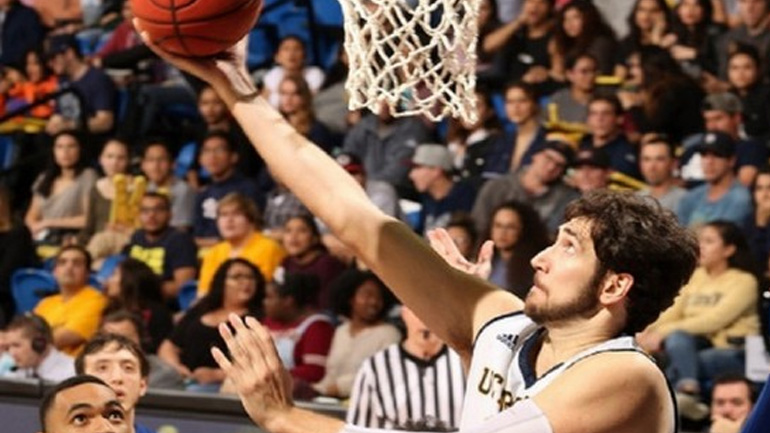 Αποχώρησε από τον Κολοσσό ο Δημακόπουλος