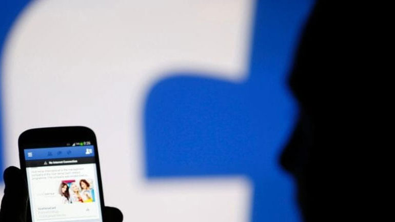 Το Κρεμλίνο διαψεύδει πως αγόρασε διαφημίσεις για να επηρεάσει τις αμερικανικές εκλογές