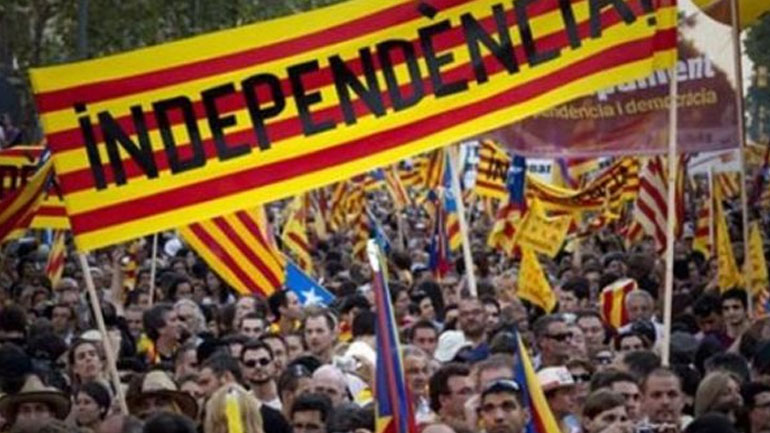 Το υπουργικό συμβούλιο στη Μαδρίτη θα εξετάσει τις εξελίξεις στην Καταλoνία