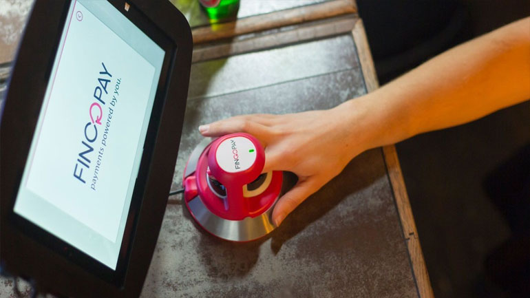 Σουπερμάρκετ στο Λονδίνο δοκιμάζει την πληρωμή μέσω…φλεβών