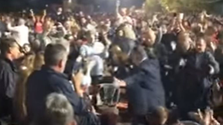 Φεστιβάλ ΚΝΕ: Ο Δ. Κουτσούμπας σε ρυθμούς ζεϊμπέκικου