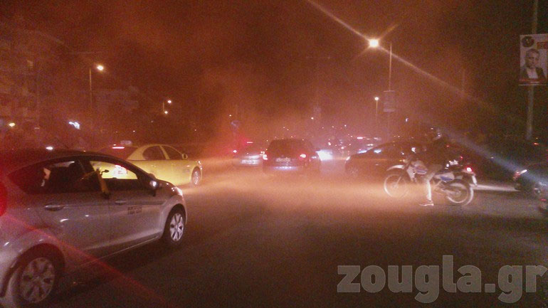 Ενθουσιασμένοι οι οπαδοί της ΑΕΚ για τη μεγάλη νίκη επί του Ολυμπιακού