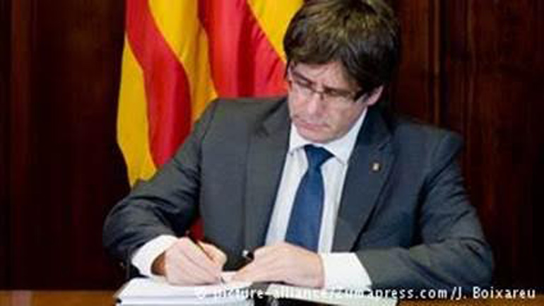 Ο Κάρλος Πουινγκεμόν επιμένει στο δημοψήφισμα για την ανεξαρτησία 