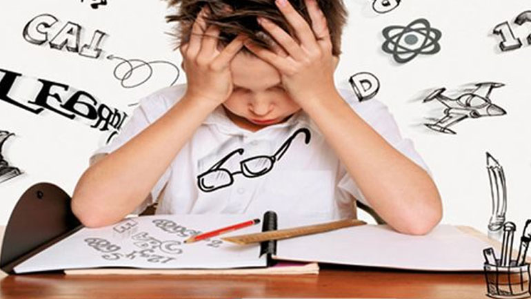 Πώς μπορεί ένα παιδί με μαθησιακές δυσκολίες να βοηθηθεί από την οικογένειά του