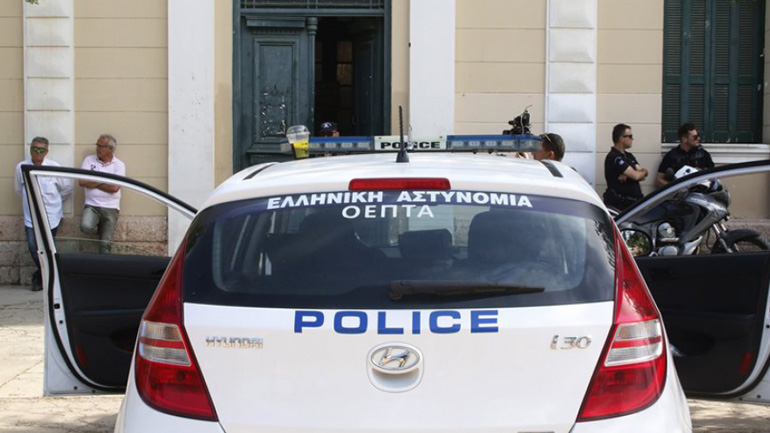 Ρόδος: Τους ζήτησε να πληρώσουν το λογαριασμό κι εκείνοι τον ξυλοφόρτωσαν