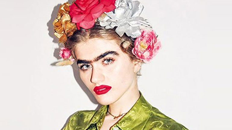 Σοφία Χατζηπαντελή: Το μοντέλο που έγινε παγκοσμίως γνωστό χάρη στα πυκνά του φρύδια