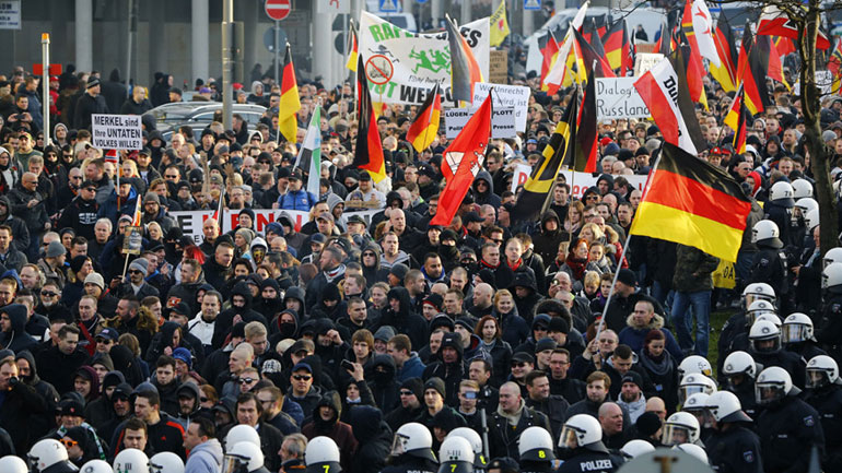 Διαδηλώσεις στη Φρανκφούρτη, το Μόναχο και το Βερολίνο εναντίον του AfD