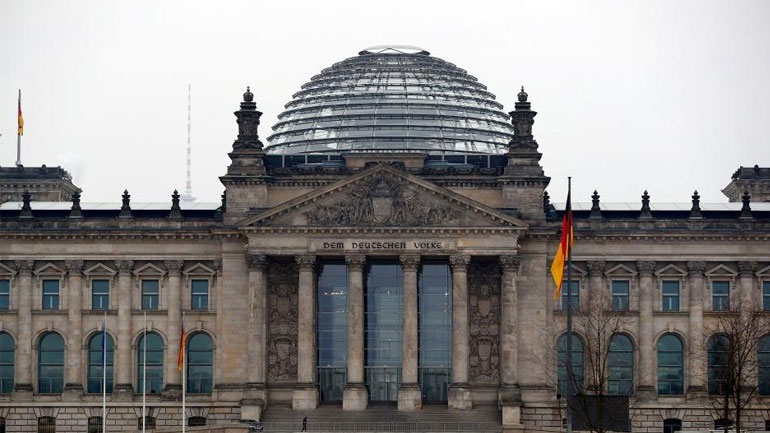 Γερμανία: Οι μεγάλες βιομηχανικές ενώσεις ζητούν ταχύ σχηματισμό σταθερής κυβέρνησης Γερμανία: Οι μεγάλες βιομηχανικές ενώσεις ζητούν ταχύ σχηματισμό σταθερής κυβέρνησης