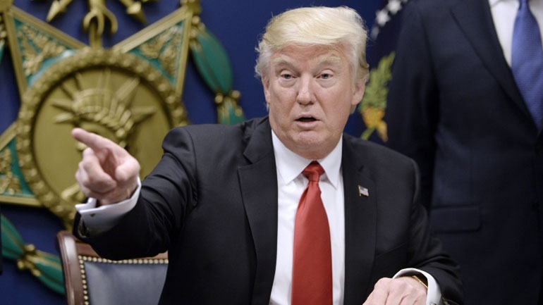 Ο Τραμπ απαγορεύει την είσοδο στις ΗΠΑ σε πολίτες από τη Βόρεια Κορέα, τη Βενεζουέλα και το Τσαντ