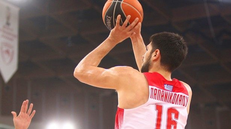 Χειρουργείται ο Κώστας Παπανικολάου