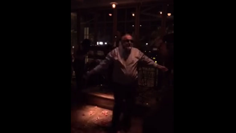 Η ζεϊμπεκιά του Κουρουμπλή στη γιορτή του «πειρατή» Η ζεϊμπεκιά του Κουρουμπλή στη γιορτή του «πειρατή»