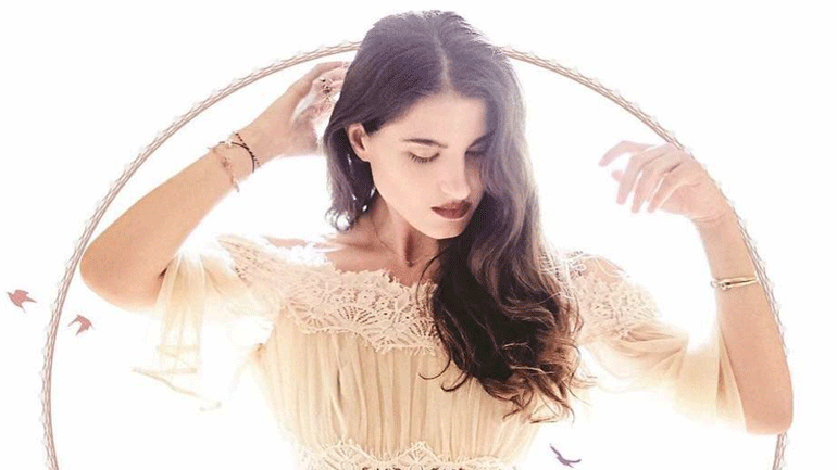 Η Παυλίνα Βουλγαράκη για τέσσερις Παρασκευές στον Σταυρό του Νότου