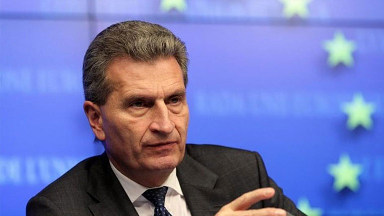 Γερμανία: Ο επίτροπος Έτινγκερ προτείνει νέο ρόλο για τον Σόιμπλε