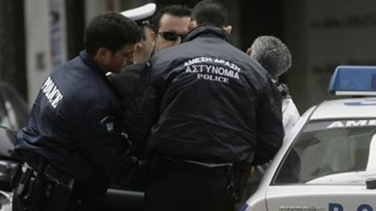 Συνελήφθη διεθνώς διωκόμενος Ρουμάνος στη Σαντορίνη