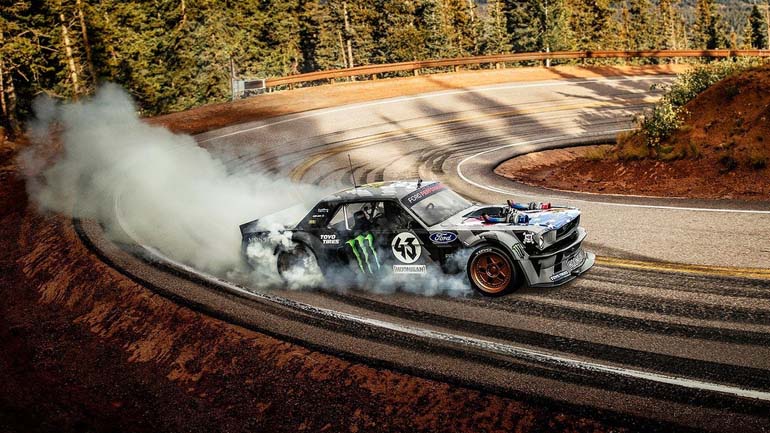 Ο Block αλωνίζει πάνω από τα σύννεφα