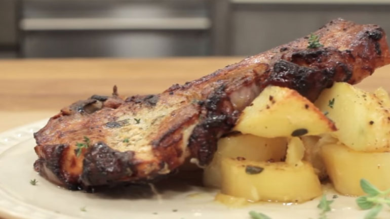 Χοιρινές μπριζόλες φούρνου