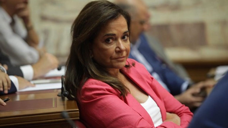 To tweet της Ντόρας για τον Παύλο Μπακογιάννη