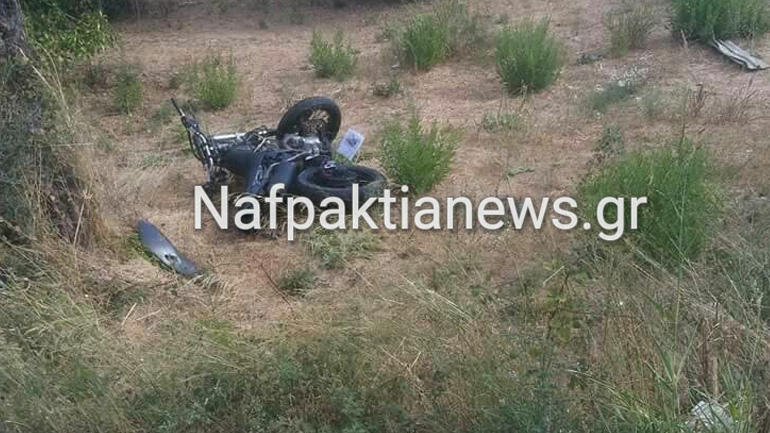 Nαύπακτος: Σύγκρουση ΙΧ με δίκυκλο με έναν τραυματία