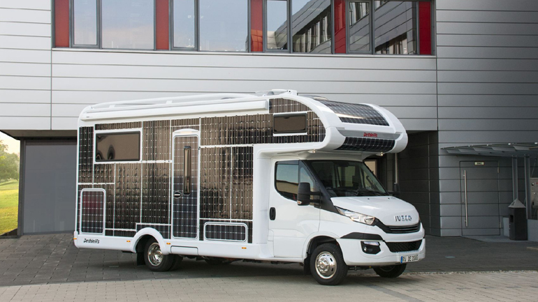 Το τροχόσπιτο με τα φωτοβολταϊκά πάνελ