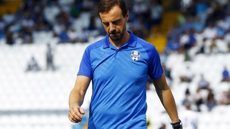 «Ναυάγιο» με τον Μάντζιο στην ΑΕΛ