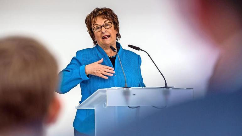 Γερμανία: Η υπουργός Οικονομίας χαιρετίζει τη σιδηροδρομική συμφωνία Alstom-Siemens