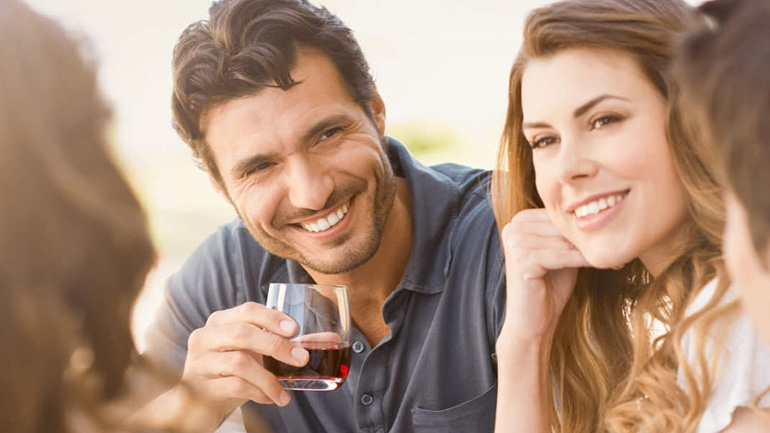 Το σχήμα του προσώπου αποκαλύπτει τις τάσεις απιστίας!