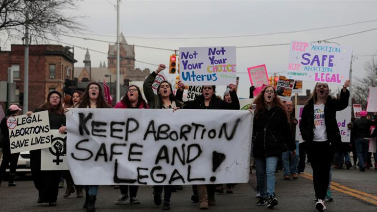 Ελβετία: Η νέα πολιτική των ΗΠΑ «επιβλαβής» για τις αμβλώσεις παγκοσμίως