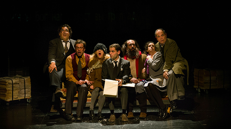 Η παράσταση «Μαύρο Χιόνι – το ημερολόγιο ενός μακαρίτη» επιστρέφει στο θέατρο Άλφα – Ιδέα