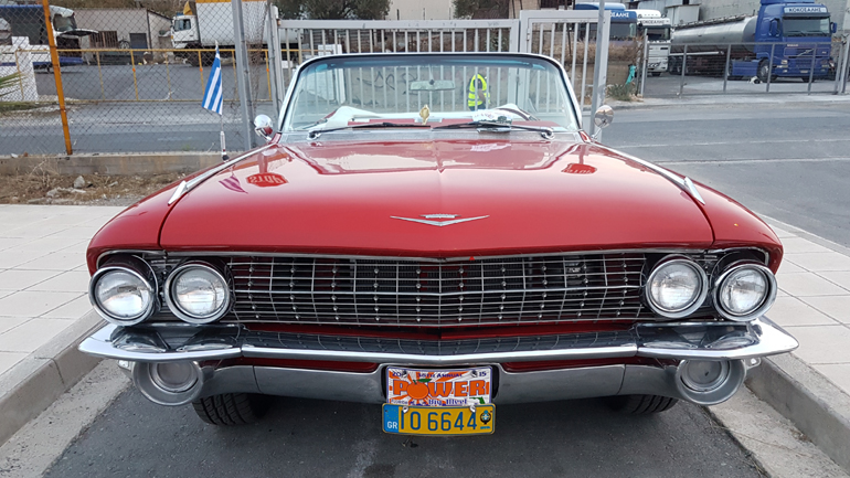 H συγκεκριμένη Cadillac εφοδιάζεται με κινητήρα V8 6.400 κ.εκ.